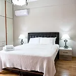 Appartamento Kouros Center *