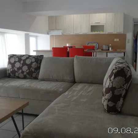Kouros Center Apartment