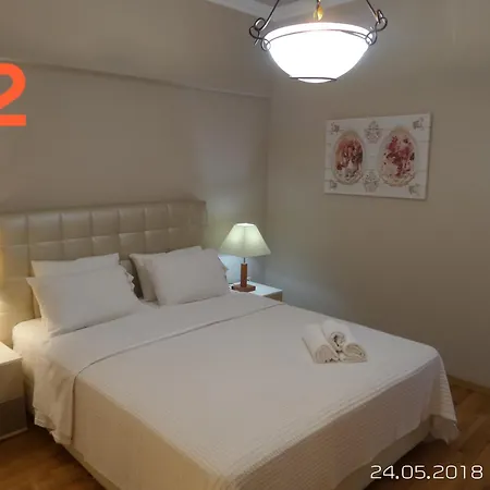 Kouros Center Apartment *