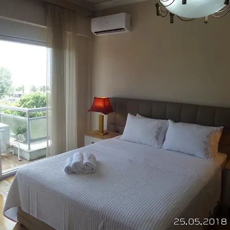Kouros Center Apartment *