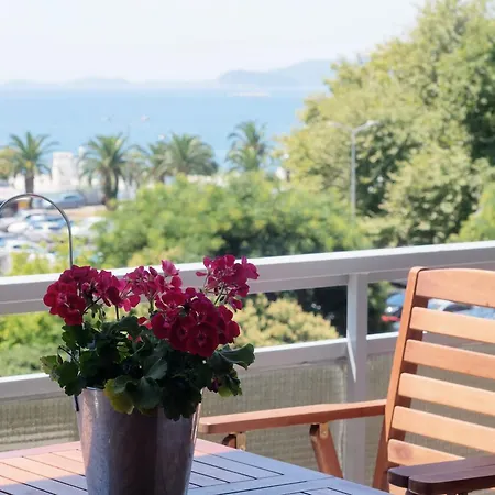 Kouros Center Apartman *