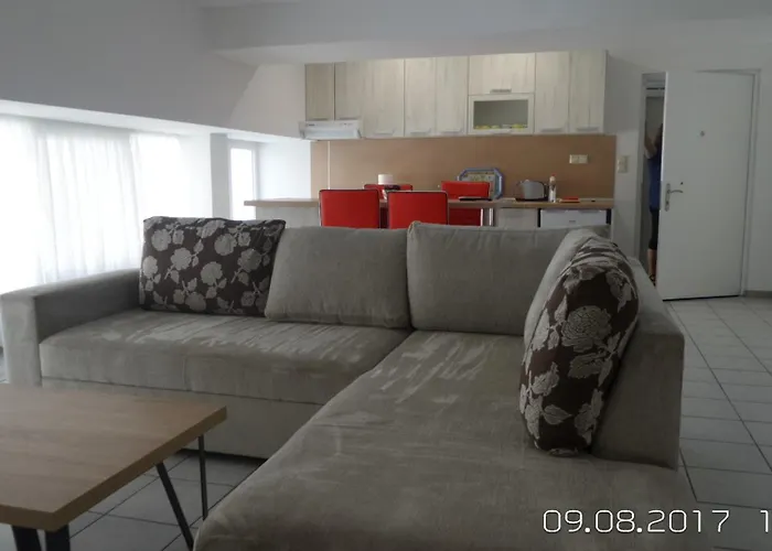 Kouros Center Apartment