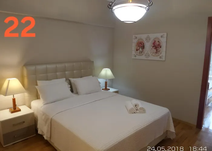 Kouros Center Apartment *